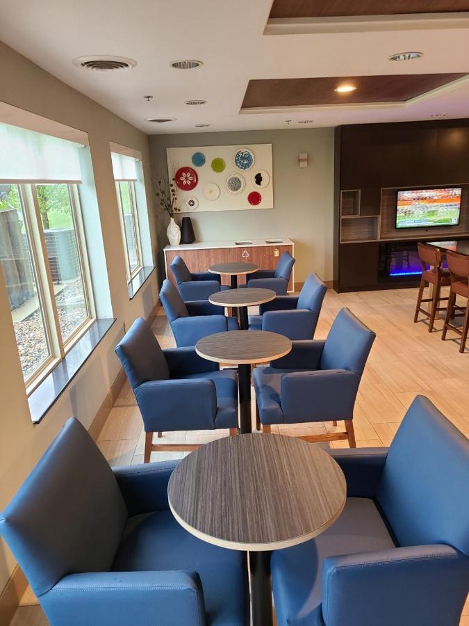 Hotel Express & By Ihg 3*