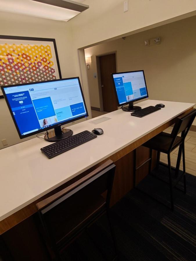 Express & By Ihg Hotel Sheldon