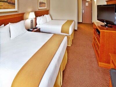 Express & By Ihg 3* Sheldon