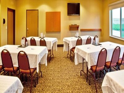 Express & By Ihg Hotel 3*